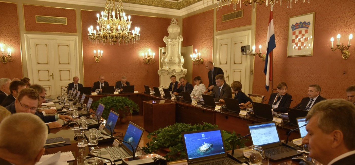 Sjednica: Vlada nagradila vatrogasce i protupožarne zračne snage iznosom od 8,76 milijuna kuna
